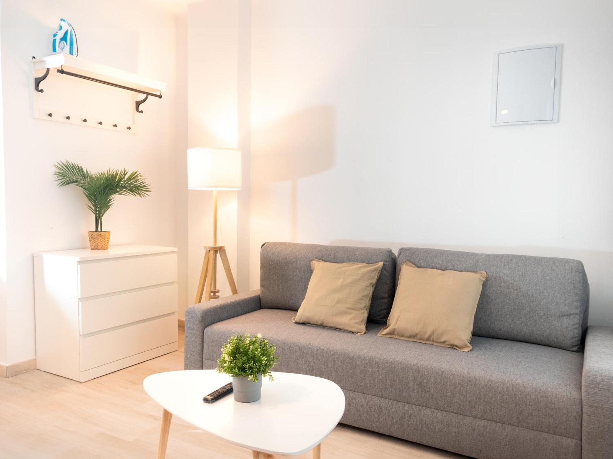 Estudio Con Jacuzzi Privado En El Barrio De Triana Apartamento