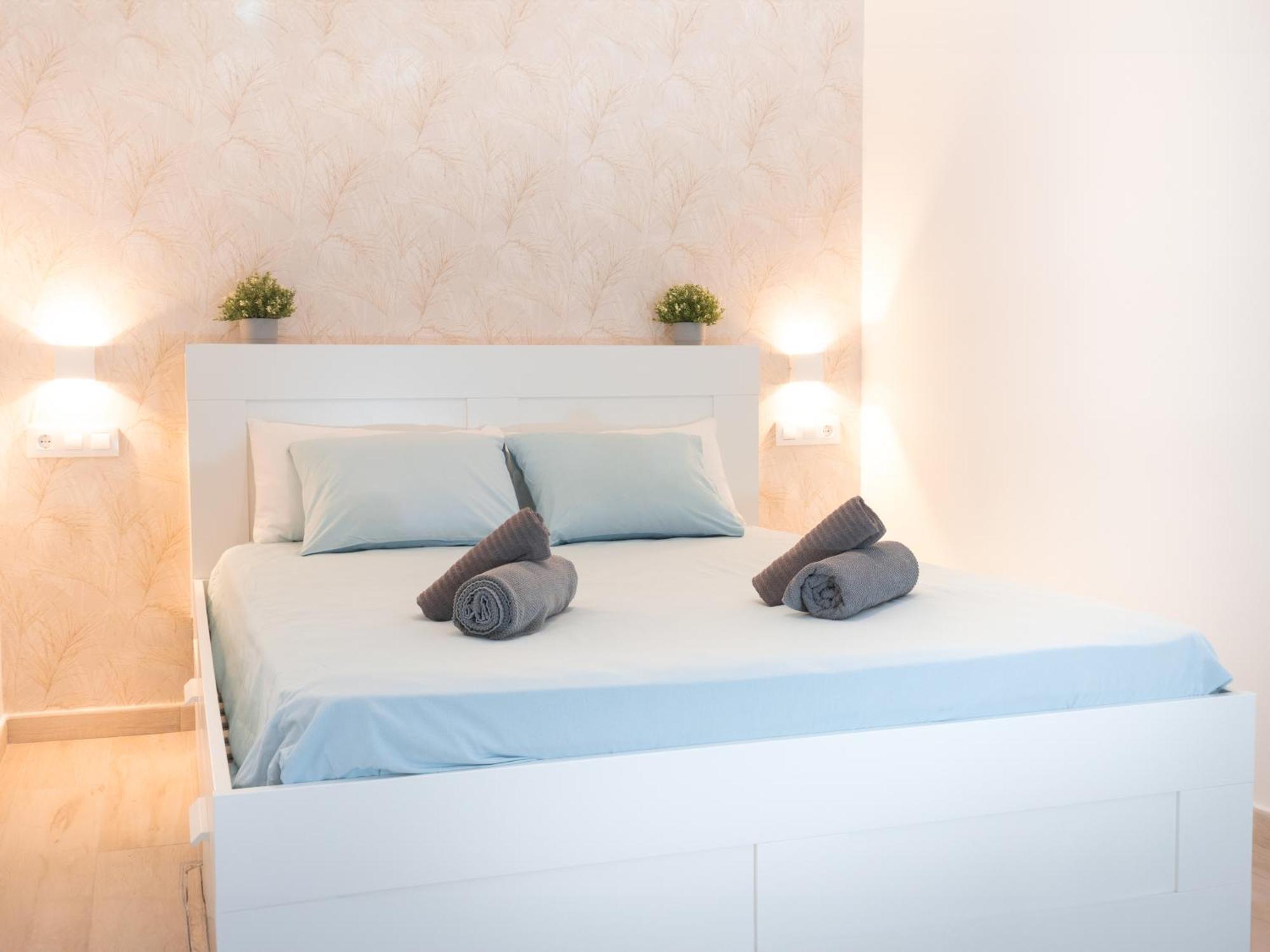 Estudio Con Jacuzzi Privado En El Barrio De Triana Apartamento *