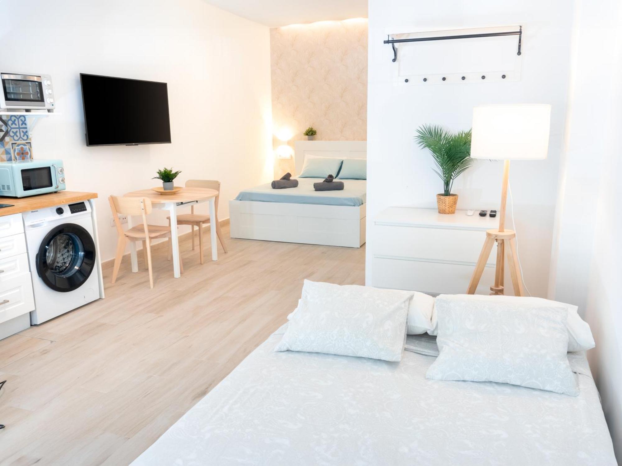 Estudio Con Jacuzzi Privado En El Barrio De Triana Apartamento *